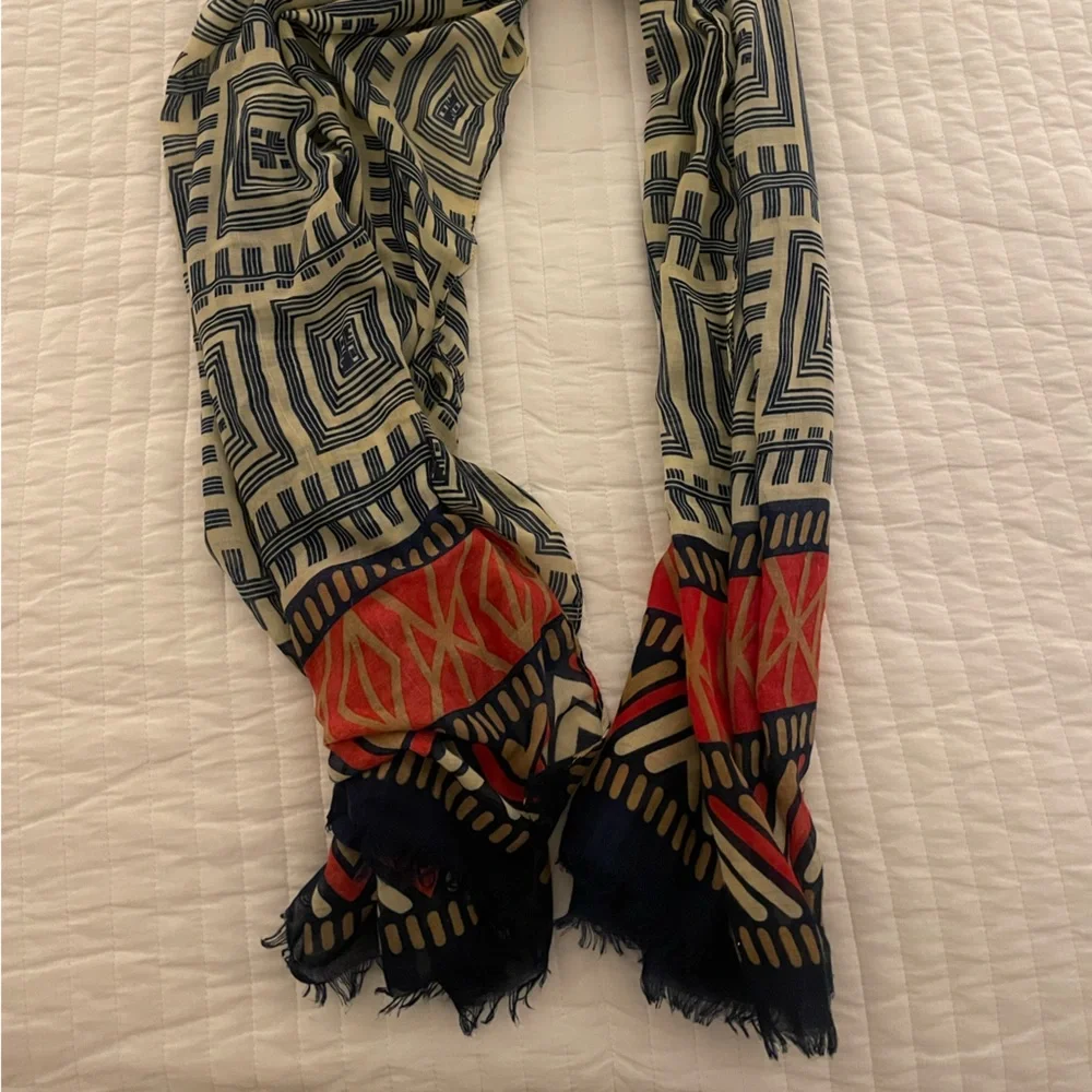 Scarf - Picture 2 of 4